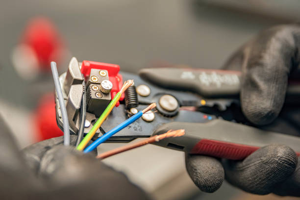 Best Affordable Electrician  in Waverly, VA